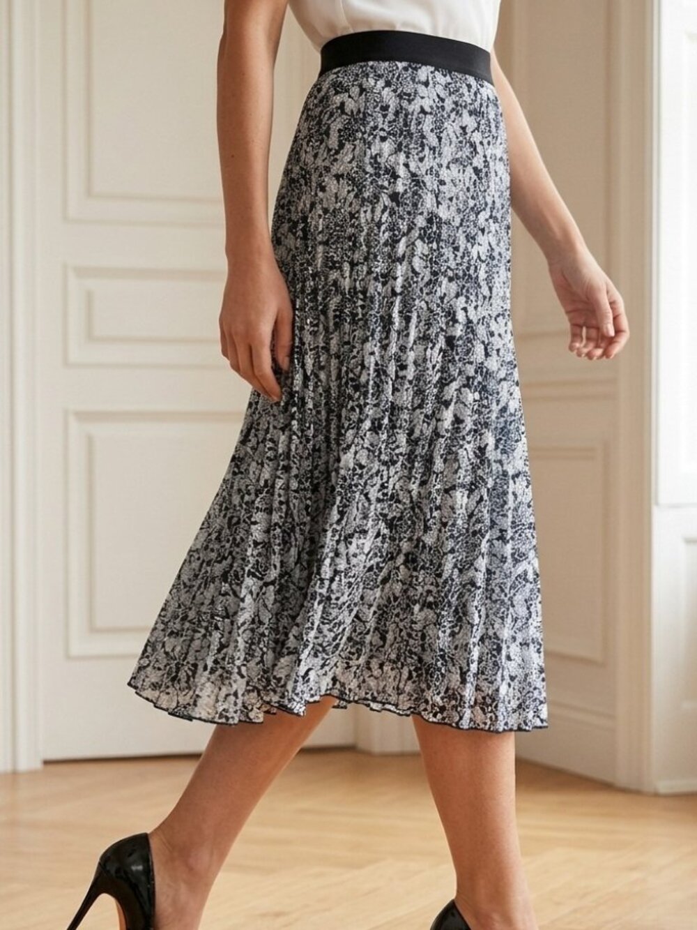 Joe Fresh Calf-length pleated chiffon Skirt High waist elasticized waistband